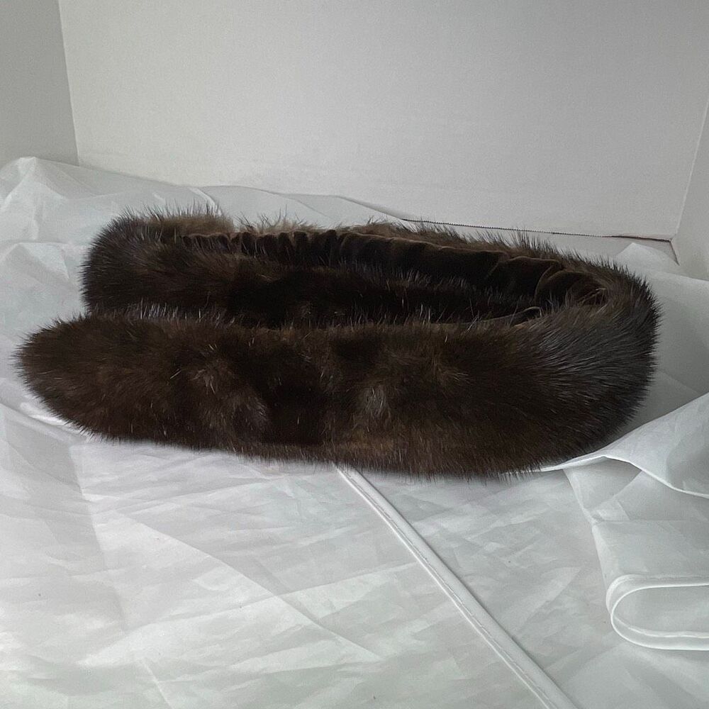 Vintage dark brown mink collar with clasp Clip holders.